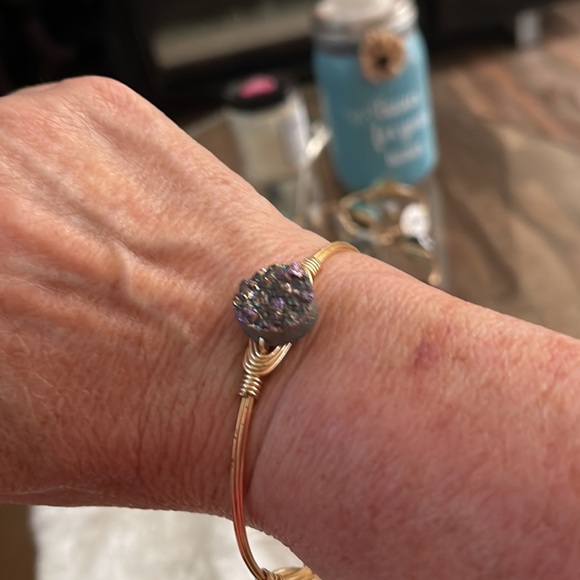 Beautiful Druzy Bourbon and bowtie bangle - Picture 3 of 3